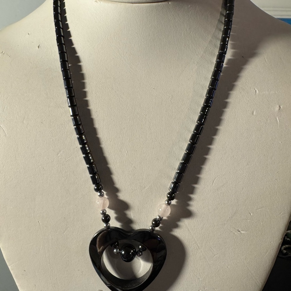 Polished Hermatite Black Heart Pendant Beaded Necklace - Women Jewelry
